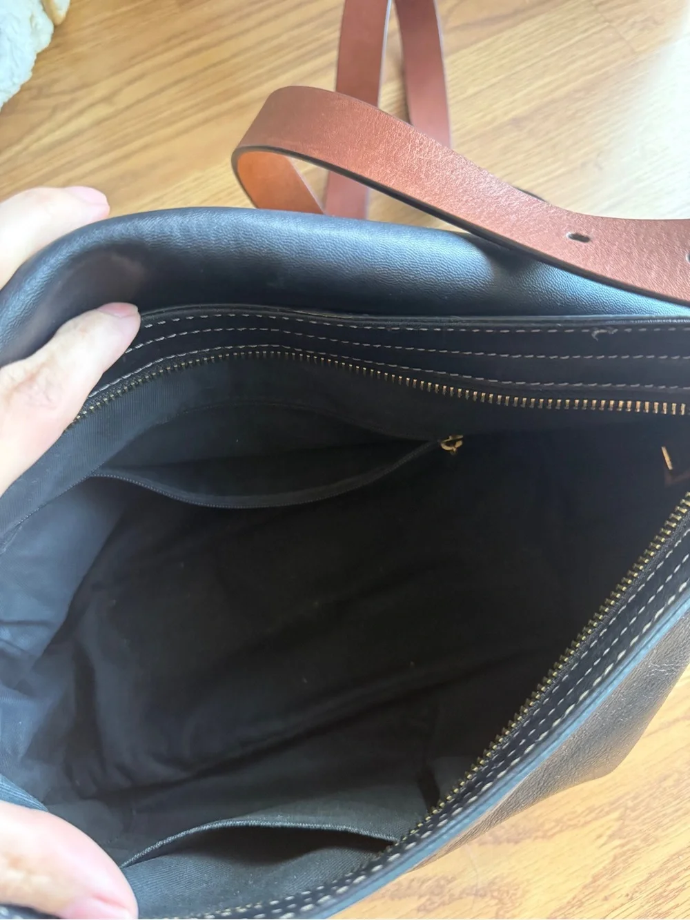 Fossil Black Soft Leather Crossbody Bag Gold Key Charm